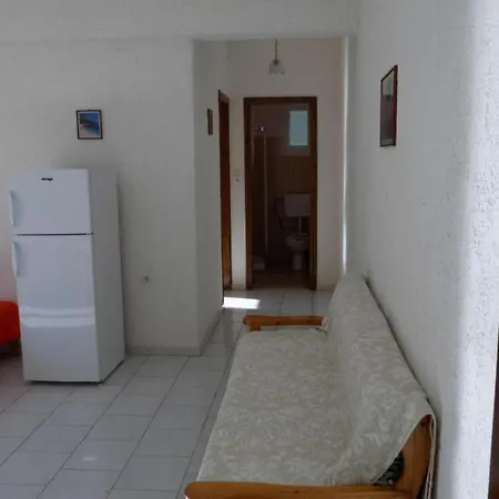 Afrodite 17 Spacious Apartment * Айя-Евфимия